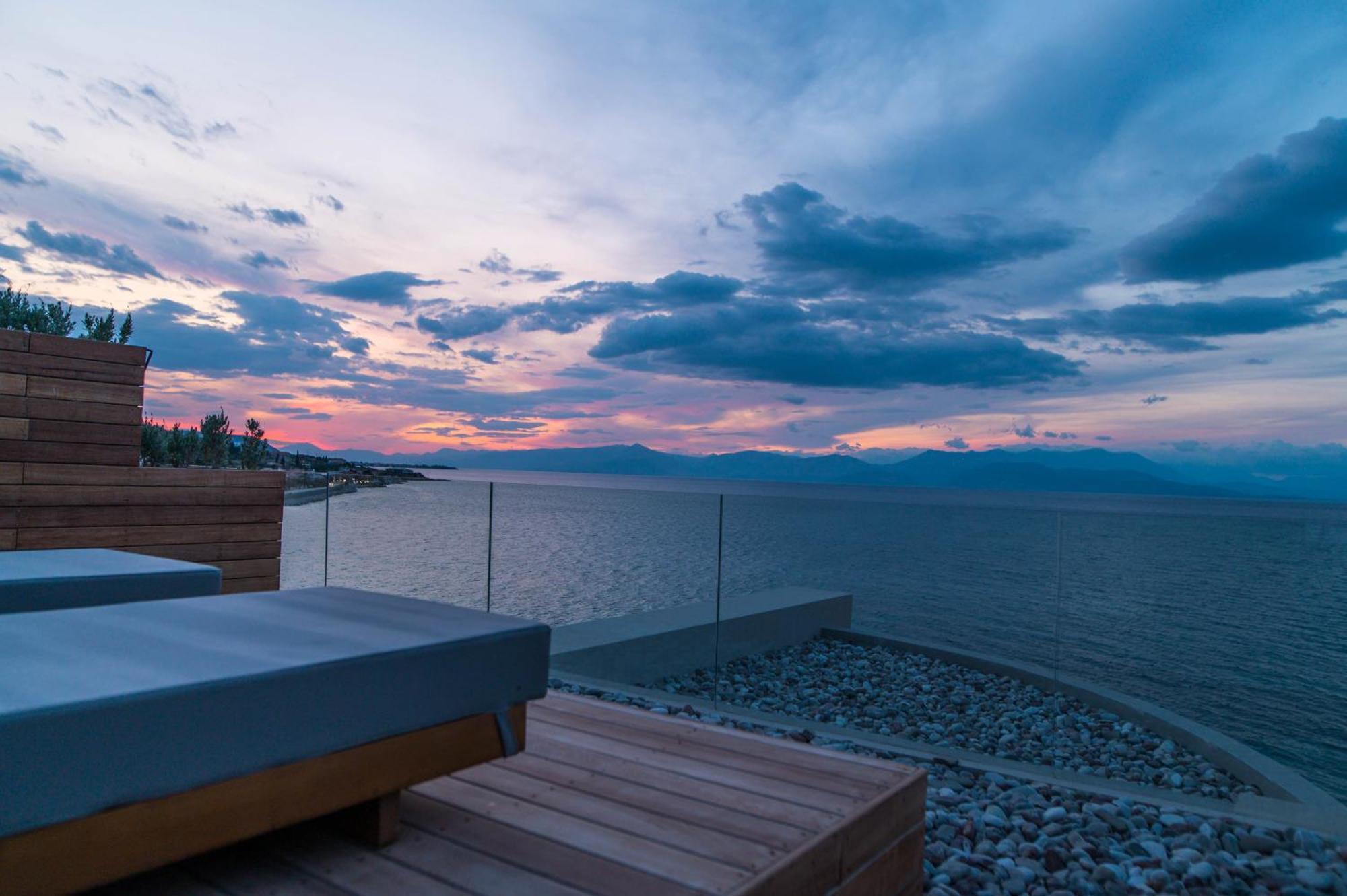 Alissachni Seaside Hotel Derveni Eksteriør billede